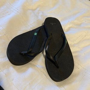 Sanuk Flip Flops